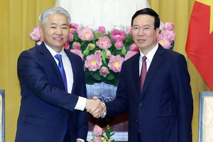 Chủ tịch nước Võ Văn Thưởng tiếp Thư ký Hội đồng An ninh quốc gia Mông Cổ Jadamba Enkhbayar. Ảnh: TTXVN