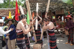 Đà Nẵng: Bảo tồn, phát huy bản sắc văn hóa Cơ Tu