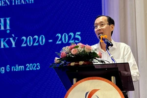 Đồng chí Lê Thanh Liêm phát biểu tại hội nghị. Ảnh: CHÍ THẠCH