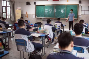 Trung Quốc sẽ tuyển dụng lại giáo viên nghỉ hưu