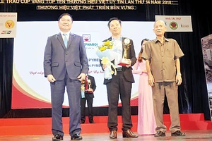Pymepharco nhận Cúp Vàng Tốp 10 “Thương hiệu Việt uy tín” lần thứ 14 (năm 2018)