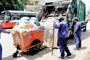 Lượng rác thải đô thị tăng nhanh tại Việt Nam