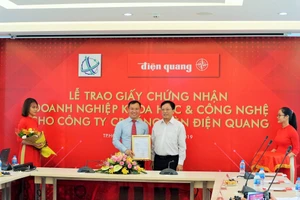 Điện Quang được cấp chứng nhận Doanh nghiệp Khoa học và Công nghệ