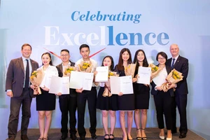 ICAEW trao chứng chỉ quốc tế cho 31 học viên Việt Nam 