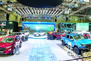 Ford Việt Nam thu hút khách tham quan bằng phổ sản phẩm phong phú từ dòng SUV đến xe thương mại 