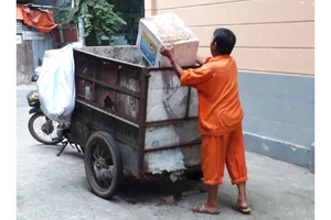 Gỡ vướng trong việc phân loại rác