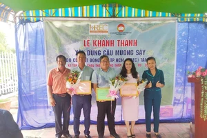 CLB Bất động sản TPHCM tặng công trình cầu cho người dân Đồng Tháp