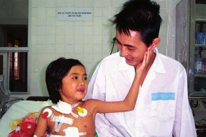 Ca ghép gan đầu tiên ở Việt Nam qua đời sau gần 17 năm