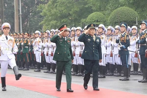 Hợp tác quốc phòng Việt Nam - Trung Quốc không ngừng được mở rộng