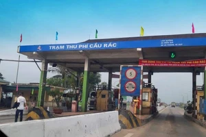 Đề nghị tháo dỡ Trạm thu phí Cầu Rác (Hà Tĩnh) và 3 trạm thu phí ở Đồng Nai