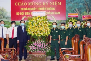 Lãnh đạo tỉnh Quảng Nam thăm, chúc mừng BĐBP tỉnh nhân kỷ niệm 60 năm Ngày truyền thống BĐBP tỉnh