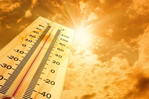 Bắc bộ và Trung bộ: Đề phòng sốc nhiệt do nắng nóng gay gắt