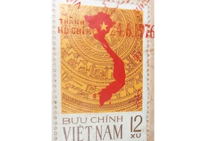 Cánh thư ký ức và mẫu tem Việt Nam thống nhất
