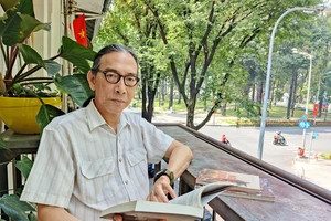 Nhà văn Lưu Vĩ Lân: Sống không vô danh nhưng cần kín đáo
