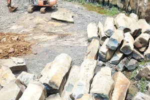 Nghệ An: Nhiều lãnh đạo huyện bị kỷ luật vì để khai thác đá trái phép