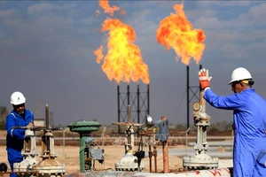 Cơ sở khai thác khí đốt tự nhiên Bin Omar của Công ty dầu khí Basra ở cảng miền Nam Iraq. Ảnh: AFP/TTXVN