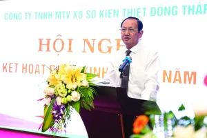 Ông Lưu Hoàng Tân - Chủ tịch Công ty phát biểu tại hội nghị