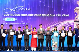 10 tài năng trẻ nhận Giải thưởng khoa học công nghệ Quả cầu vàng 2022