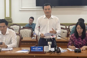 Phó Chủ tịch UBND TPHCM Bùi Xuân Cường phát biểu tại buổi làm việc