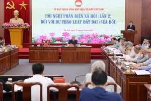 Ủy ban Trung ương MTTQ Việt Nam phản biện xã hội (lần 2) dự thảo Luật Đất đai (sửa đổi). Ảnh: VIẾT CHUNG