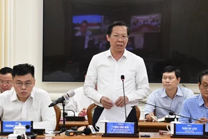 Chủ tịch UBND TPHCM Phan Văn Mãi chủ trì họp Hội đồng tư vấn triển khai thực hiện Nghị quyết 98