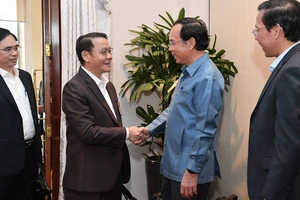 Bí thư Thành ủy TPHCM Nguyễn Văn Nên tiếp Tỉnh trưởng tỉnh Xaysomboun (Lào)