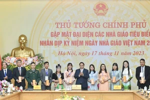 Thủ tướng Phạm Minh Chính gặp mặt đại diện các nhà giáo tiêu biểu
