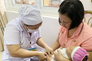 Chính phủ yêu cầu bảo đảm kinh phí mua sắm vaccine cho Chương trình tiêm chủng mở rộng
