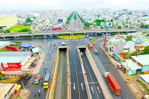Khẩn trương triển khai xây dựng đường cao tốc TPHCM - Mộc Bài