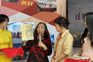 Bảo tàng Báo chí Việt Nam tiếp nhận hiện vật báo chí từ năm tháng chiến trường