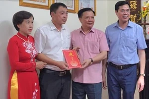 Hà Nội tặng 5 triệu đồng với mỗi cá nhân tham gia Chiến dịch Điện Biên Phủ