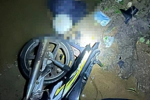 Sau cuộc nhậu, người đàn ông lao xe gắn máy xuống suối tử vong 