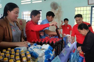 Phiên chợ nhân đạo ở vùng núi Quảng Ngãi