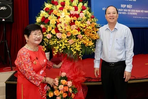 Câu lạc bộ Truyền thống Kháng chiến Khối Nhà báo cao tuổi họp mặt kỷ niệm 99 năm Ngày Báo chí Cách mạng Việt Nam