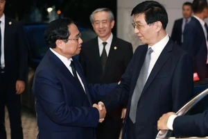 Thủ tướng Phạm Minh Chính tiếp Chủ tịch Chính hiệp Trung Quốc Vương Hộ Ninh
