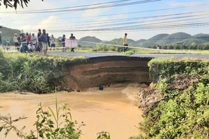 Sạt lở nghiêm trọng tỉnh lộ 721 kết nối 3 huyện ở Lâm Đồng