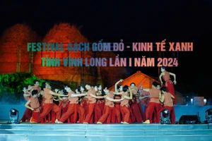 Khai mạc Festival Gạch gốm đỏ - Kinh tế xanh tỉnh Vĩnh Long