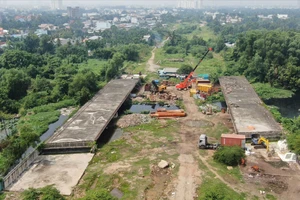 Đoạn Vành đai 2 dài 2,7km từ đường Phạm Văn Đồng đến nút giao Gò Dưa (TP Thủ Đức) đã dừng thi công trong thời gian dài