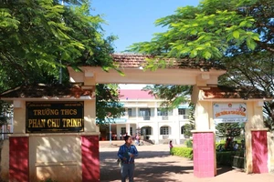 Trường THCS Phan Chu Trinh