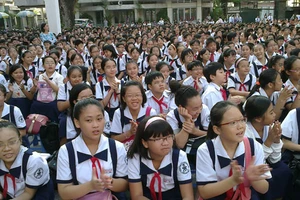 Học sinh lớp 6 Trường THPT chuyên Trần Đại Nghĩa 
