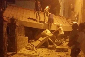 Một ngôi nhà bị sập trong trận động đất tại đảo Ischia, Italia, thứ hai, ngày 21-8-2017. Ảnh: ANSA