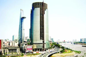  Dự án Saigon One Tower (quận 1, TPHCM) là tài sản đảm bảo đầu tiên được VAMC thu giữ nhằm xử lý nợ xấu theo cơ chế thị trường. Ảnh: Huy Anh