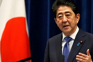 Đảng Dân chủ Tự do (LDP) của Thủ tướng Nhật Bản Shinzo Abe đang dẫn đầu cuộc thăm dò về bầu cử. Ảnh: REUTERS