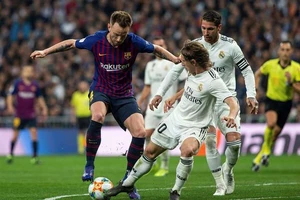 Barca và Real Madrid từ chối dời Siêu kinh điển từ Camp Nou sang Bernabeu