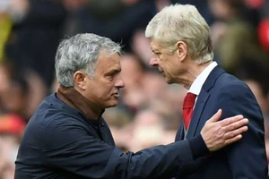 Jose Mourinho và HLV Arsene Wenger