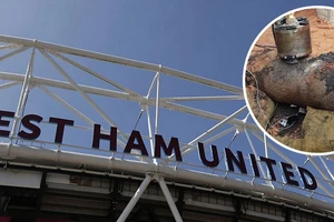 Sốc: Trận West Ham tiếp Arsenal có thể hoãn vì ở quá gần… quả bom Thế chiến