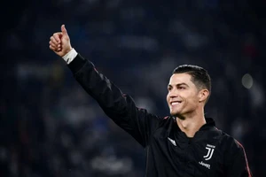 Juventus phải trả Man United 1 triệu euro vì Cristiano Ronaldo