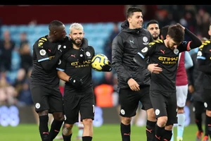 Sốc: Sao Man City mở tiệc đêm mừng chiến thắng Aston Villa 6-1 với 22 người mẫu đến từ Italia