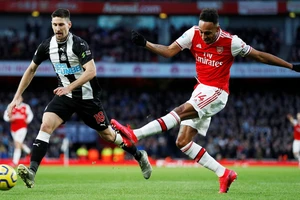 Arsenal - Newcastle 4-0: Aubameyang, Pepe, Oezil và Lacazette nhấn chìm Chích chòe