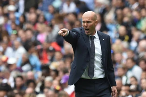 Zidane muốn tống khứ 5 ngôi sao Madrid mất phong độ
